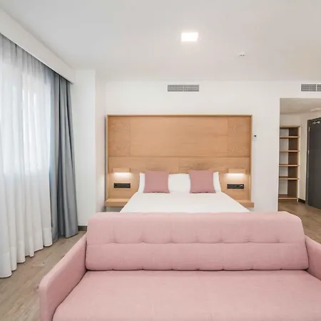 ホテル Ciudad De 3*