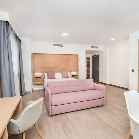 Ciudad De ホテル 3*