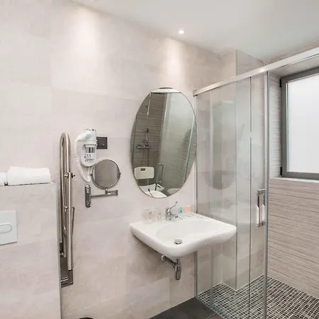 Ciudad De Hotell *