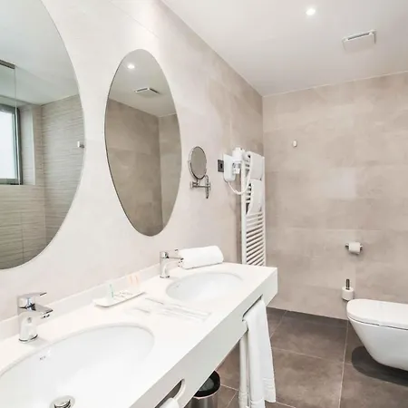 Hotel Ciudad De 3*