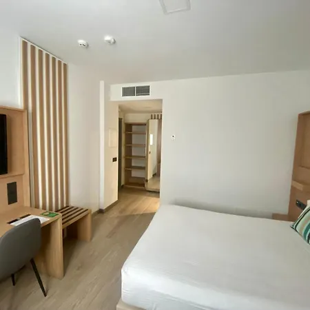 Ciudad De Hotel