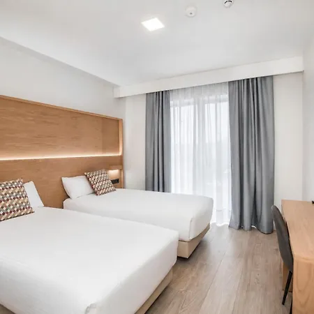 Ciudad De Hotell 3*
