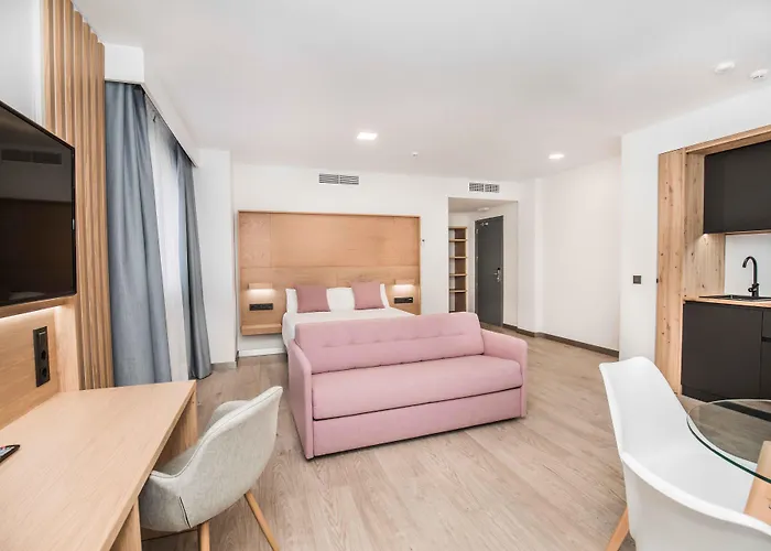 Ξενοδοχείο Ciudad De 3*